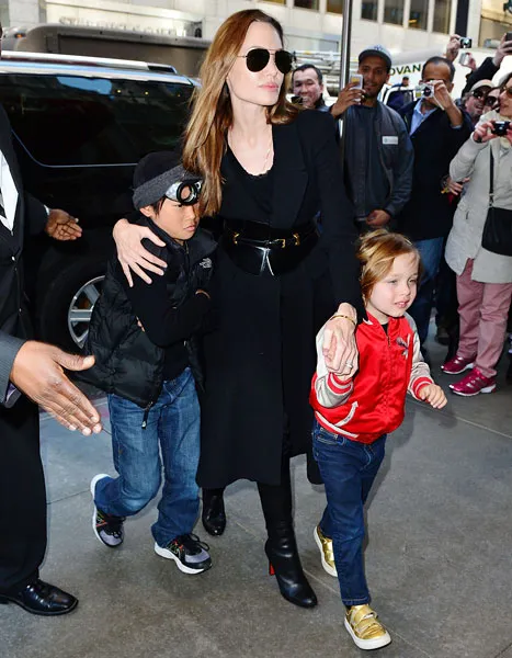 1365193696_angelina jolie pax knox lg