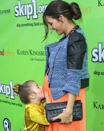 1365372401_ali landry v