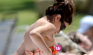 1365436716_eva longoria nip slip 300