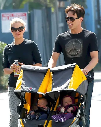 1365448990_anna paquin stephen moyer 441