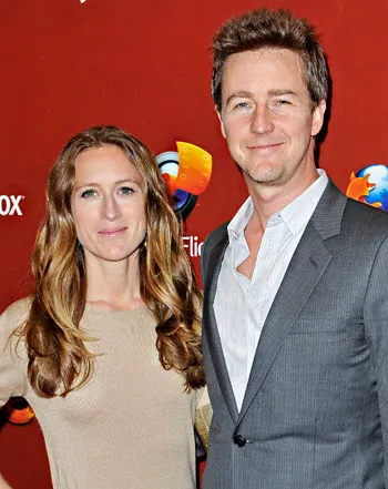 1366224137_shauna robertson edward norton 441