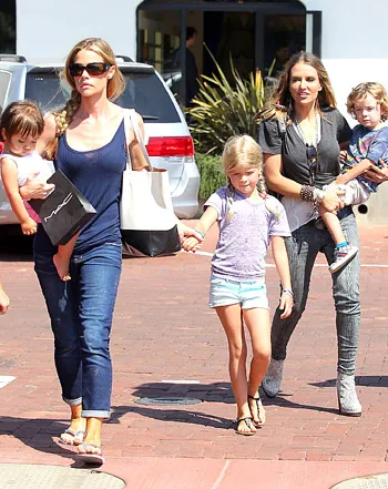 1367611250_denise richards brooke mueller kids 350
