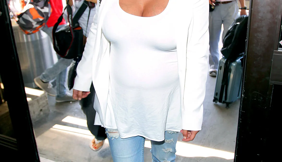 1367774050_spl536682_017_kim kardashian zoom