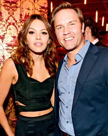 1368814429_168912579_aimee teegarden scott porter 350