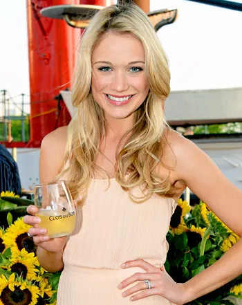 1369255021_169205187_katrina bowden 350