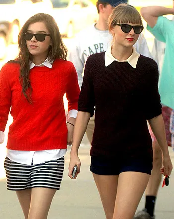 1369761663_taylor swift hailee steinfeld jessica szohr 441