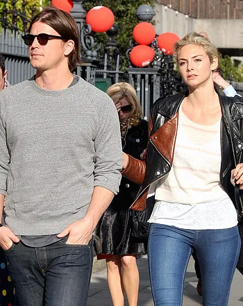 1369934282_josh hartnett tamsin egerton 350