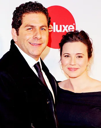 1370648954_134601246_linda cardellini steven rodriguez 350