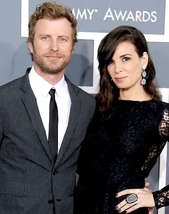 1370953998_dierks bentley cassidy black 441