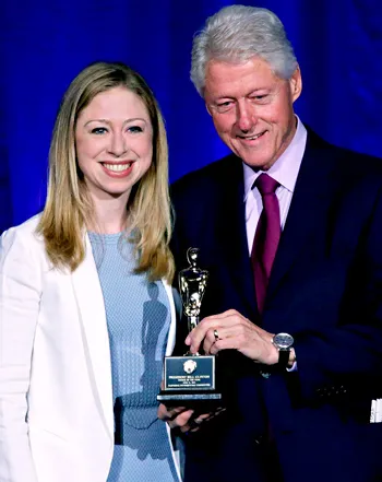 1370989189_170338110_chelsea clinton bill clinton 350