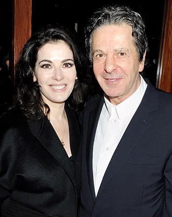 1371493077_nigella lawson charles saatchi 441