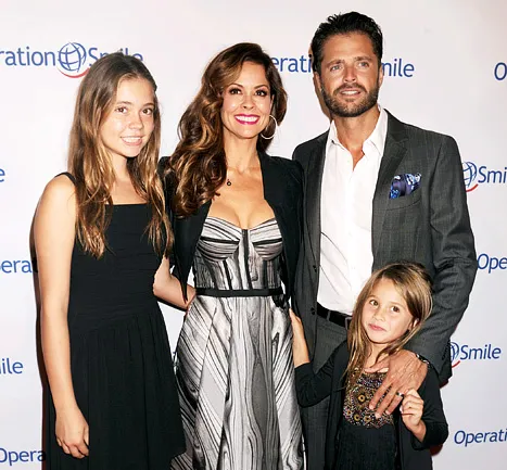 1372108057_brooke burke family 467