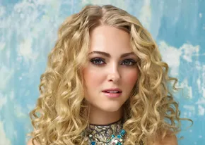 1372263960annasophia robb 206