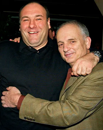 1372368183_81209377_james gandolfini david chase 350