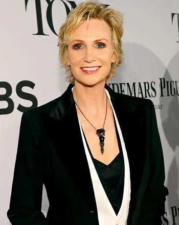 1372783162_170249265_jane lynch 350