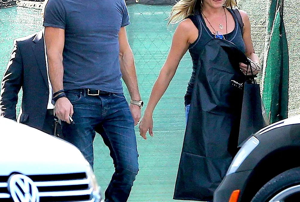 1373288654_justin theroux jennifer aniston zoom