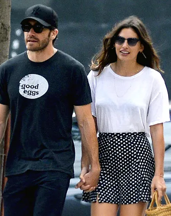 1373914094_jake gyllenhaal alyssa miller 350