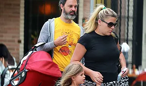 1374587270_busy philipps 178