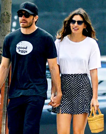 1374770900_100830pcnex_jake10_jake gyllenhaal alyssa miller 350
