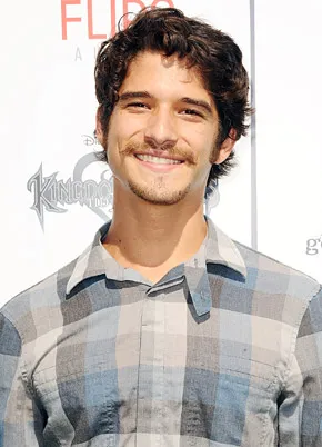1375108906_tyler posey 402