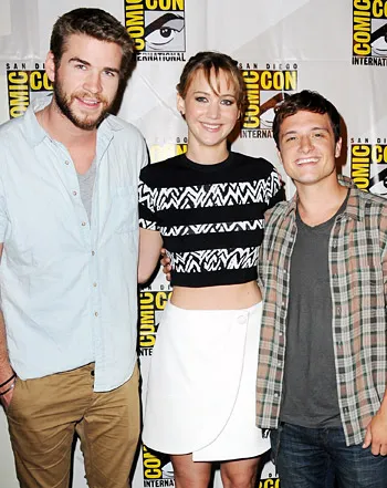 1375305096_liam hemsworth jennifer lawrence josh hutcherson 441