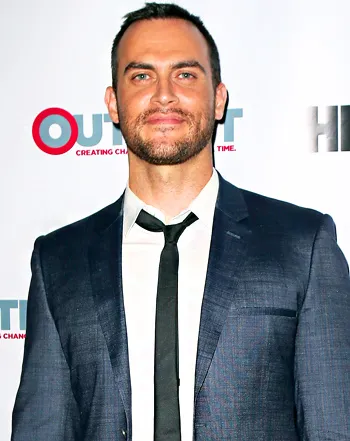 1375313879_173468071_cheyenne jackson 350