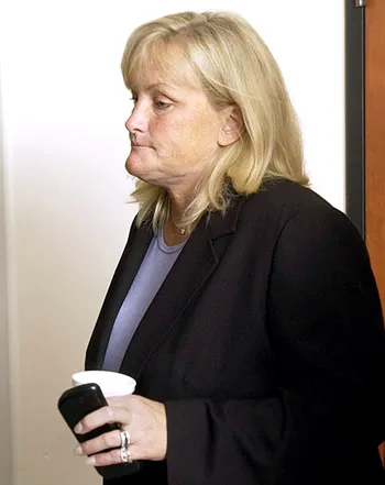 1376596355_debbie rowe 350