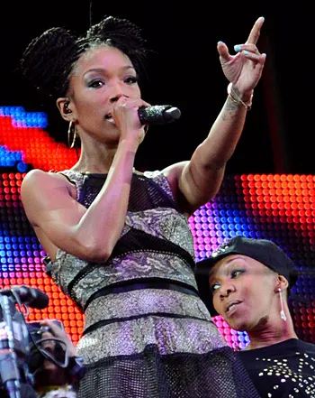 1377189872_brandy norwood 441