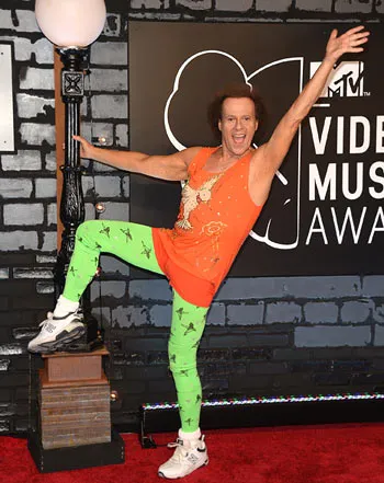 1377482588_richard simmons v
