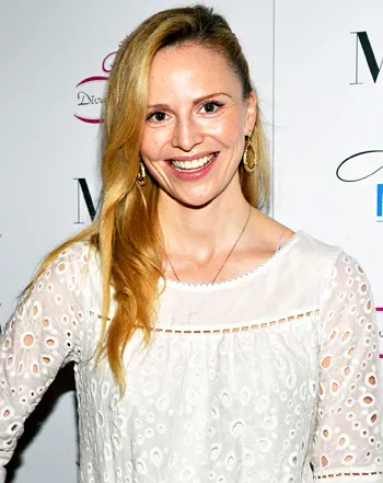 1377706884_168248144_rosie pope 350