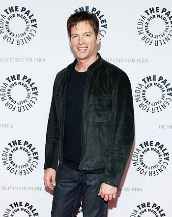 1377963036_harry connick jr v