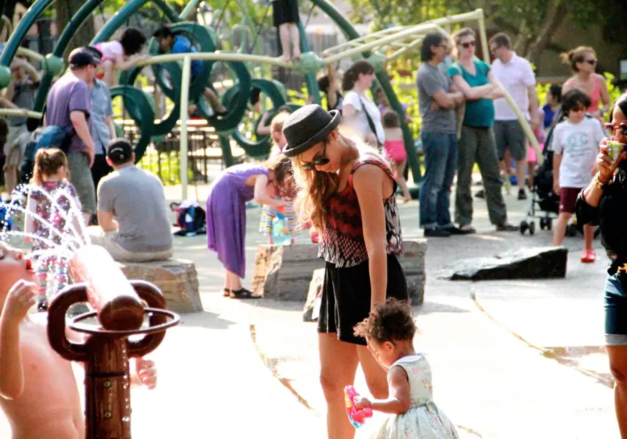 1378241845_beyonce blue ivy zoom