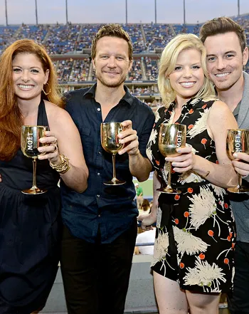 1378391993_debra messing megan hilty 350