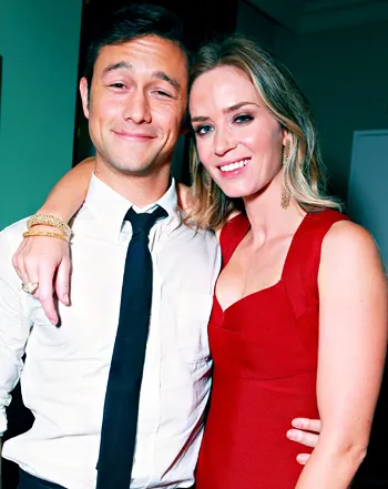 1378420243_joseph gordon levitt emily blunt 350