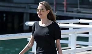 1378734170_angelina jolie 178