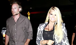 1379350590_eric johnson jessica simpson 300