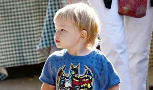 1379366173_samuel affleck batman 300