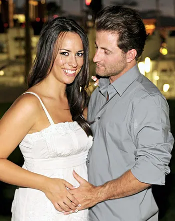 1379523323_ann jesse csincsak pregnant 350