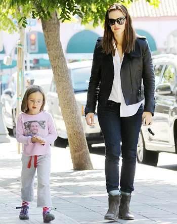 1380124514_jennifer garner seraphina affleck 441