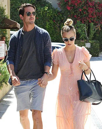 1380405058_kaley cuoco ryan sweeting_3