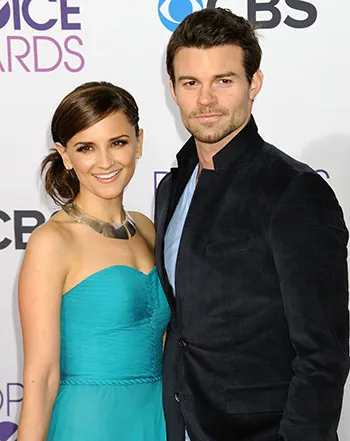 1380497191_racheal leigh cook gives birth daniel gillies_3