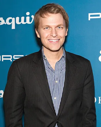 1380731552_ronan farrow 350