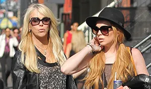1381019091_lindsay ali dina lohan_4