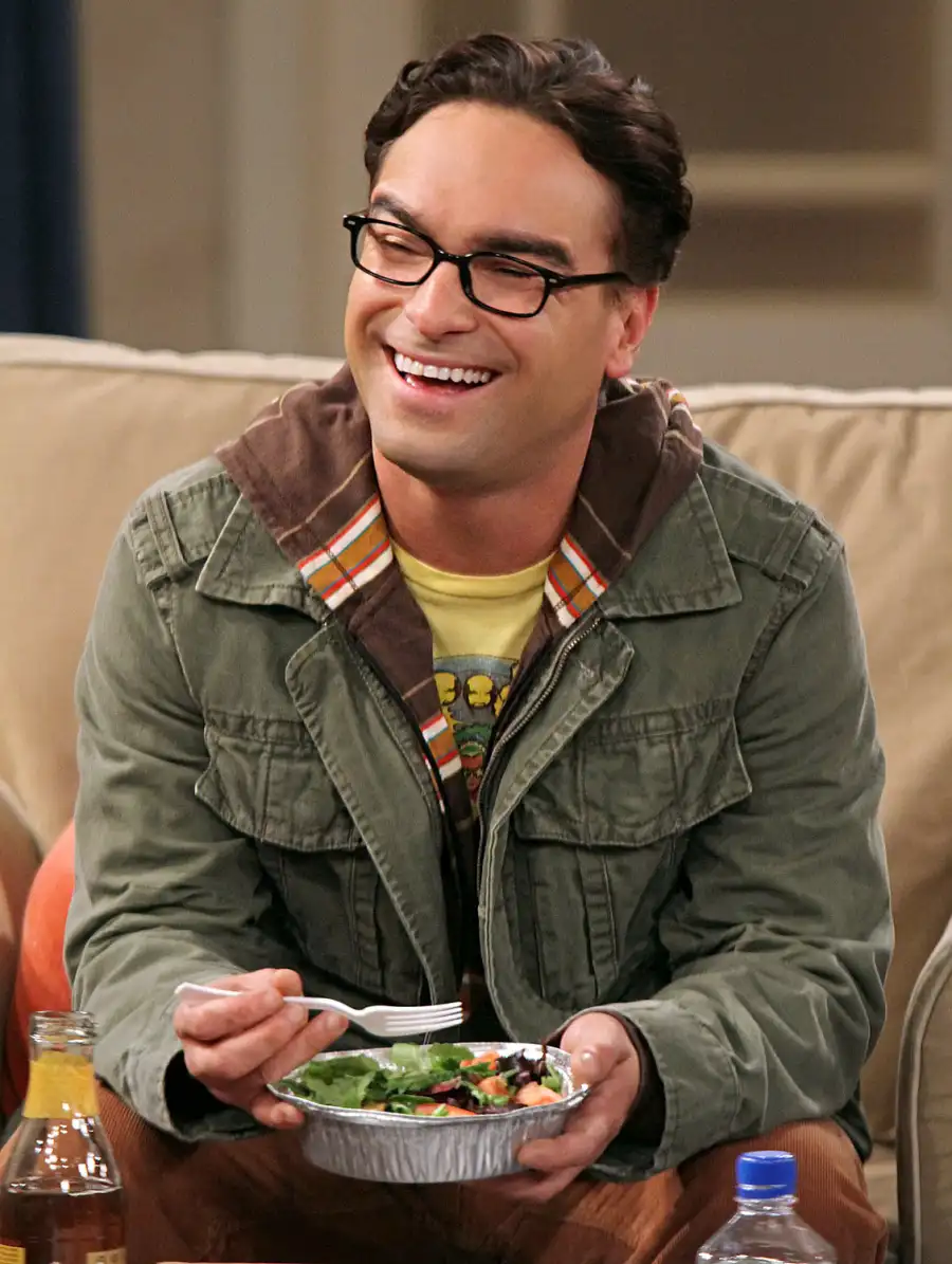 1381165284_johnny galecki now zoom