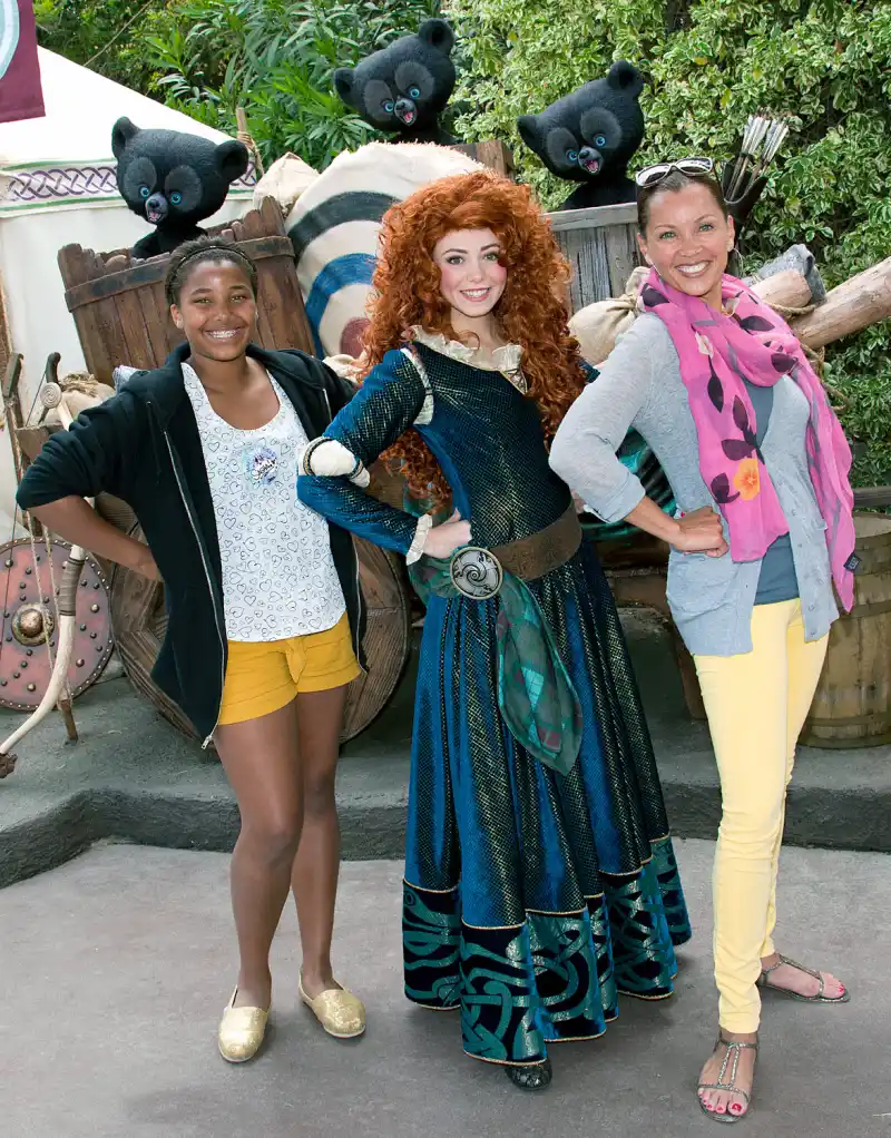 1381348645_vanessa williams zoom