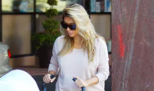 1381434010_kim kardashian nori 178 02