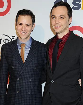 1382202093_jim parsons todd spiewak boyfriend_3