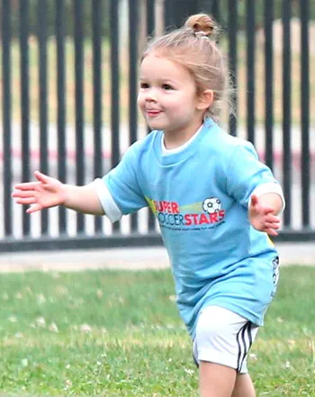1382472100_harper beckham soccer 350