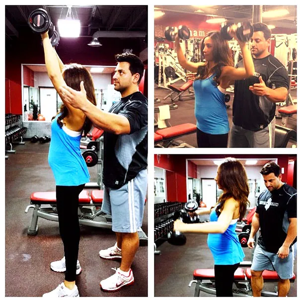 Danielle Jonas instagrammed photo of her growing bump