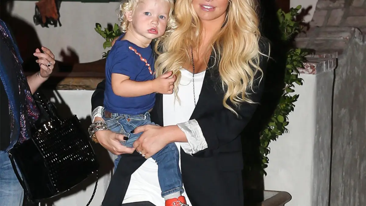 Jessica Simpson and Maxwell